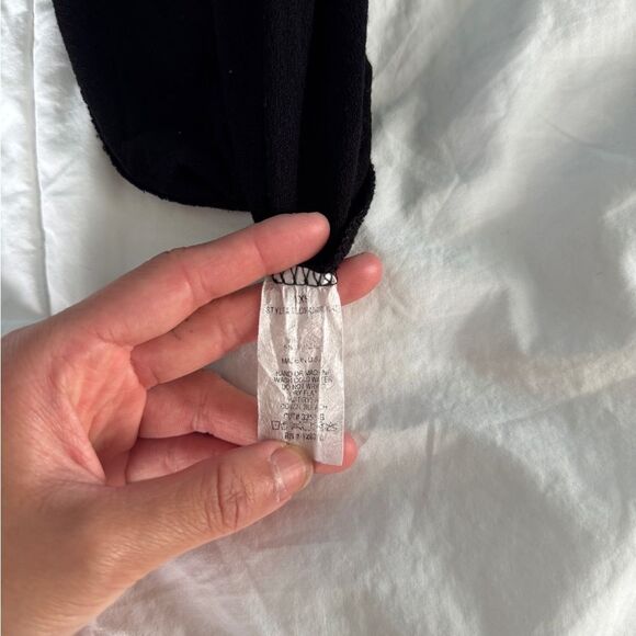 Francesca’s Black Twist Front Short Sleeve Tee Size XXS - Picture 6 of 9